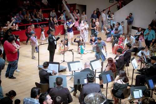 Danza-bebe-concierto-sensorial-para-primeras-infancias-en-el-Cenart-1