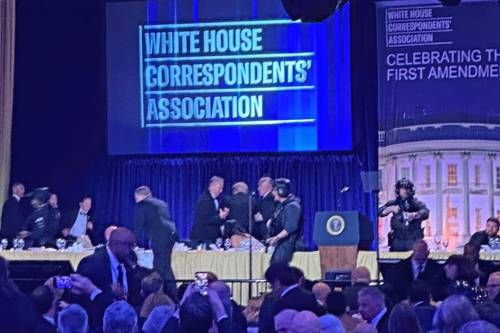 Trump-dice-que-se-siente-honrado-tras-el-tiroteo-en-la-Cena-de-Corresponsales-de-la-Casa-Blanca