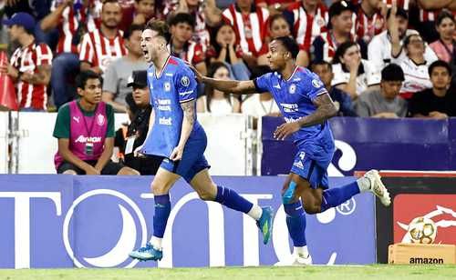 Cruz-Azul-primer-finalista-del-Clausura-2026-tras-vencer-2-1-a-Chivas-4-3-global-2