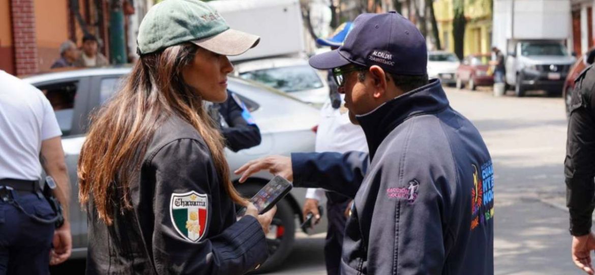Cuauhtemoc-retira-pergolas-y-enseres-que-obstruian-banquetas-en-Santa-Maria-la-Ribera