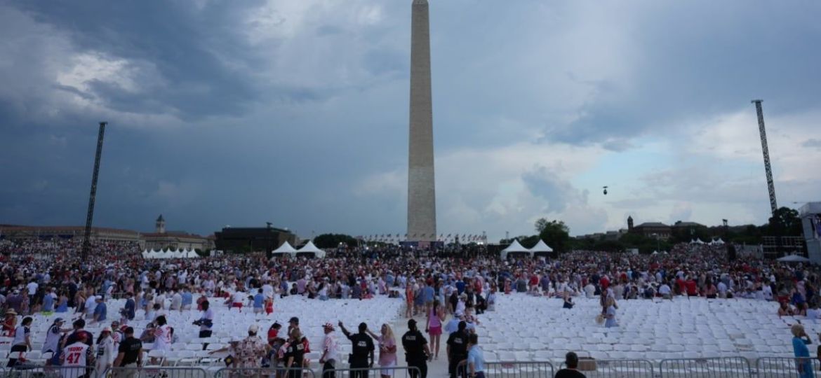 Evacuan-el-National-Mall-en-Washington-por-tormenta-durante-celebraciones-del-Semiquincentenario
