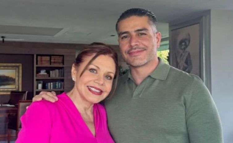 Maria-Sorte-dice-que-ahora-la-reconocen-mas-como-la-mama-de-Omar-Garcia-Harfuch-que-como-actriz