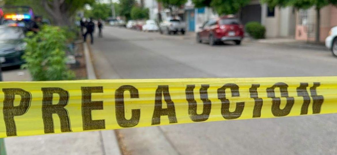 Abandonan-hielera-con-restos-humanos-junto-a-la-carretera-Mexico-15-en-Mazatlan