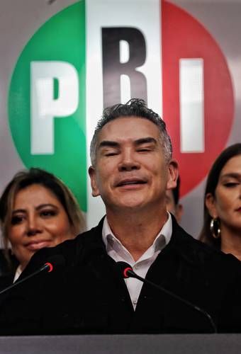 Alito-Moreno-celebra-posible-alianza-del-PRI-con-el-PAN-rumbo-a-2027