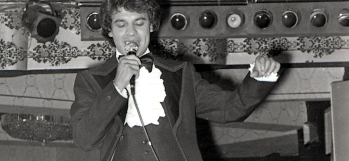 Asi-fue-el-debut-de-Juan-Gabriel-en-el-cabaret-Casino-Royal-en-1975