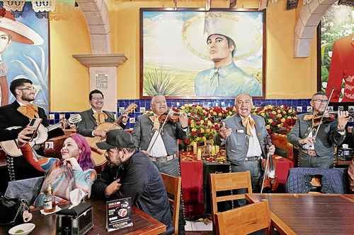 Ciudad-Juarez-homenajea-a-Juan-Gabriel-a-10-anos-de-su-fallecimiento