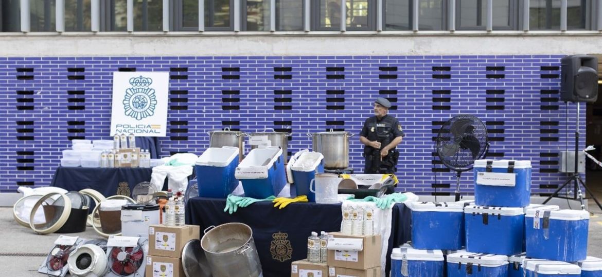 Desmantelan-en-Espana-una-celula-del-CJNG-decomisan-2.5-toneladas-de-metanfetamina