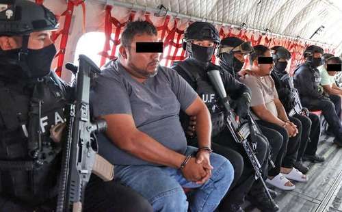 Detienen-a-nueve-integrantes-de-la-ASAEO-durante-operativo-contra-la-extorsion-en-Oaxaca