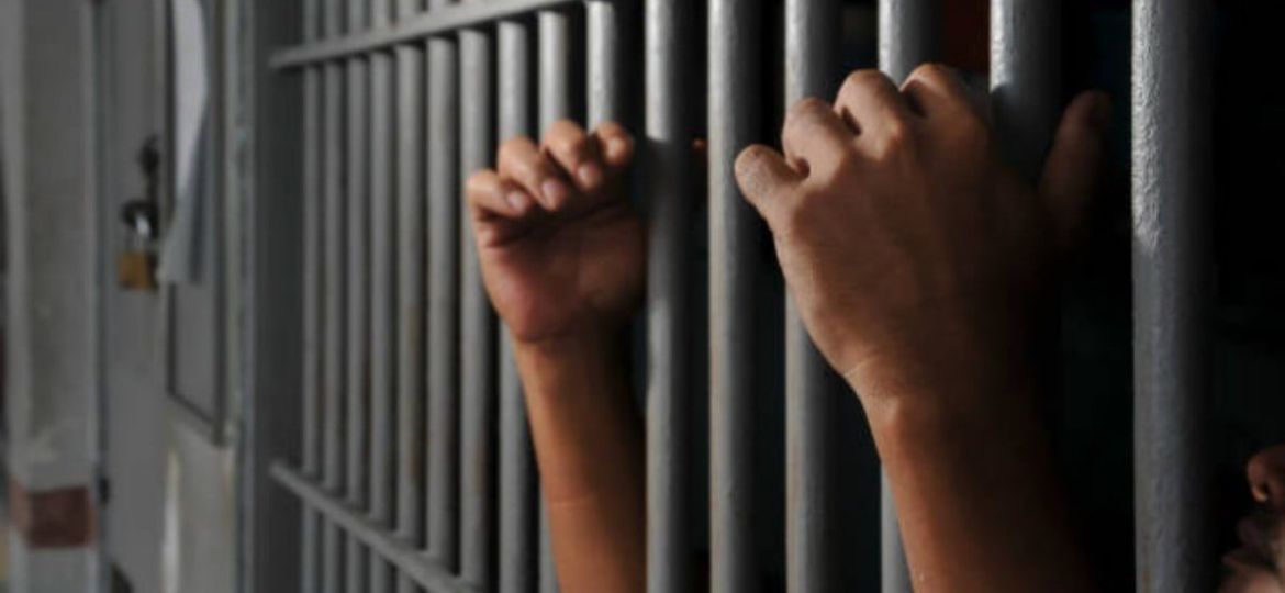 Detienen-a-seis-jovenes-tras-rina-con-disparos-en-La-Lagunilla