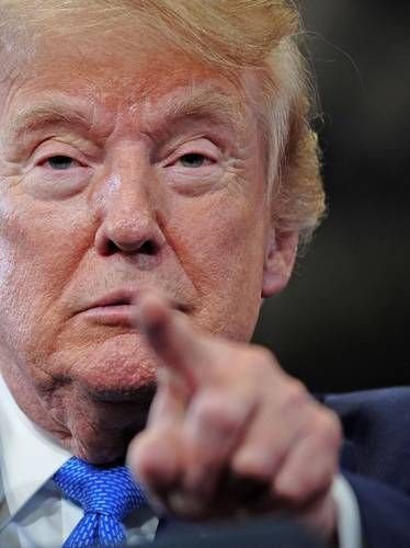 Estados-Unidos-intensifica-la-presion-economica-contra-Iran-por-el-bloqueo-en-el-estrecho-de-Ormuz