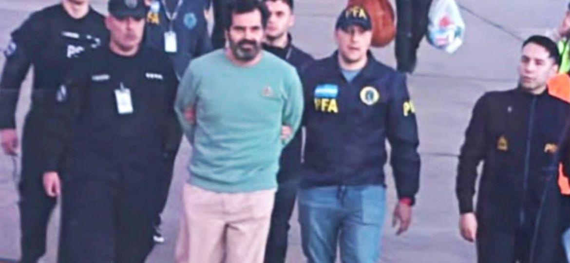 Fernando-Farias-Laguna-llega-a-Mexico-tras-ser-expulsado-de-Argentina