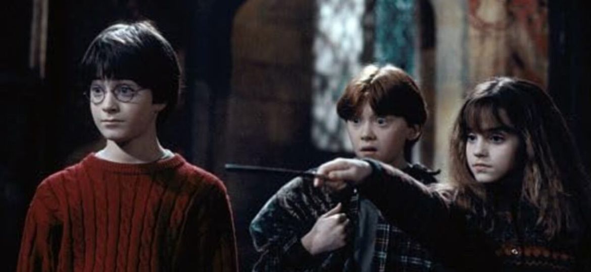 Harry-Potter-y-la-piedra-filosofal-regresa-a-cines-de-Mexico-por-sus-25-anos