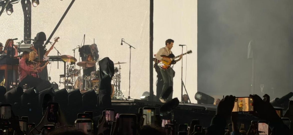 Harry-Styles-convierte-sus-conciertos-en-Mexico-en-una-bitacora-visual