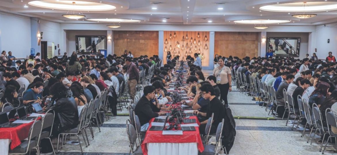 INEGI-presta-miles-de-laptops-a-la-UNAM-para-examen-presencial-de-ingreso