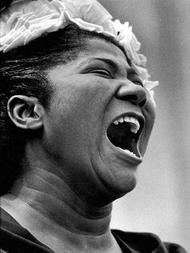 Kronos-Quartet-rinde-homenaje-a-Mahalia-Jackson-con-el-album-Glorious-Mahalia