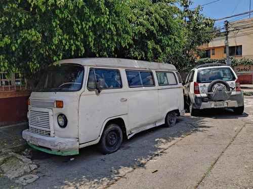 La-unidad-Kennedy-acumula-autos-abandonados-y-basura-en-Jardin-Balbuena