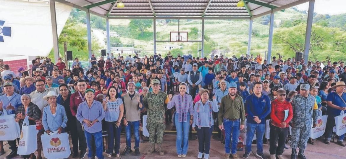 Llevan-Tianguis-del-Bienestar-a-Xicotlan-para-atender-a-19-comunidades-de-Guerrero
