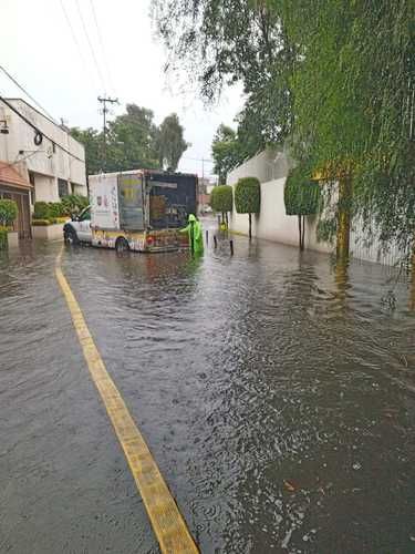 Lluvias-torrenciales-inundan-calles-de-Alvaro-Obregon-Iztapalapa-y-Tlahuac
