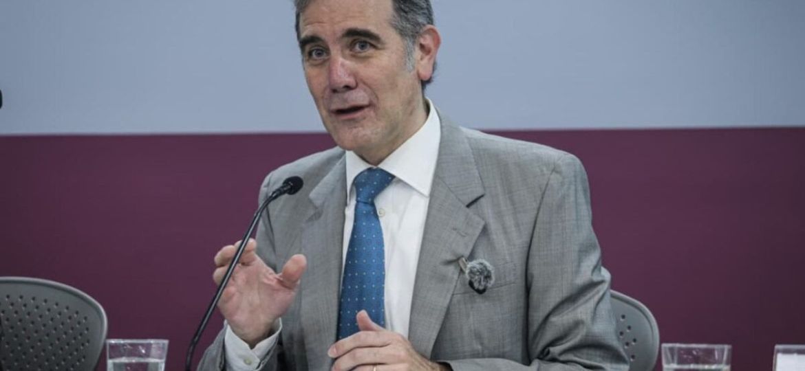 Lorenzo-Cordova-advierte-riesgos-a-la-equidad-rumbo-a-las-elecciones-de-2027