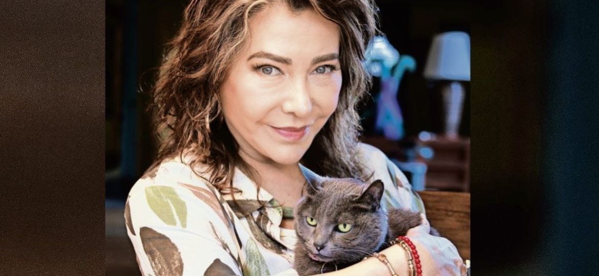 Mara-Escalante-cumple-a-los-50-anos-su-sueno-de-hacer-musica-con-Corazon-de-barro