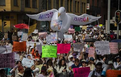 Marchan-en-Ciudad-de-Mexico-para-impulsar-la-legalizacion-de-la-eutanasia