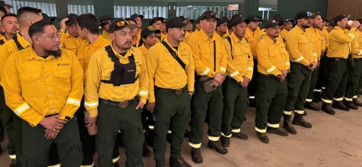 Mexico-envia-103-brigadistas-a-Canada-para-combatir-incendios-forestales
