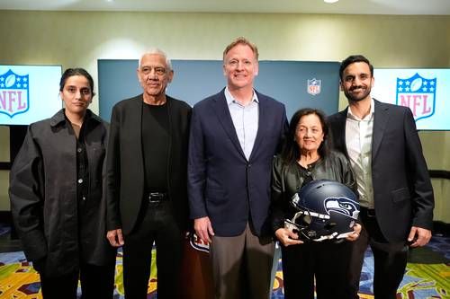 NFL-aprueba-venta-de-los-Seattle-Seahawks-a-la-familia-Khosla-por-9-mil-612-millones-de-dolares