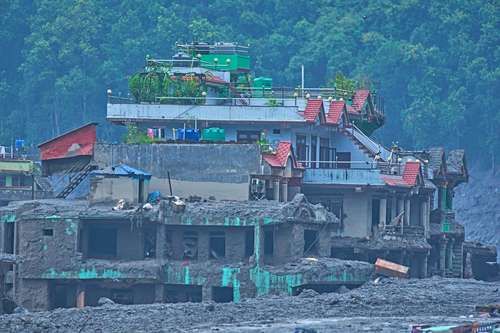 Nepal-y-China-buscan-a-mas-de-mil-400-desaparecidos-tras-devastadoras-riadas