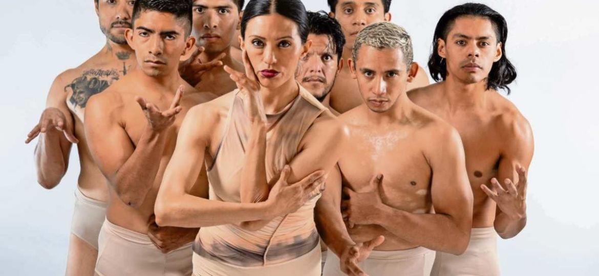 Oscar-Ruvalcaba-lleva-la-astrologia-a-la-danza-con-Heroes-y-leyendas