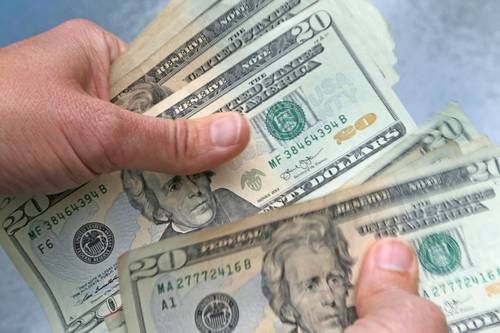 Peso-mexicano-fuerte-beneficia-a-importadores-pero-afecta-remesas-turismo-e-ingresos-petroleros