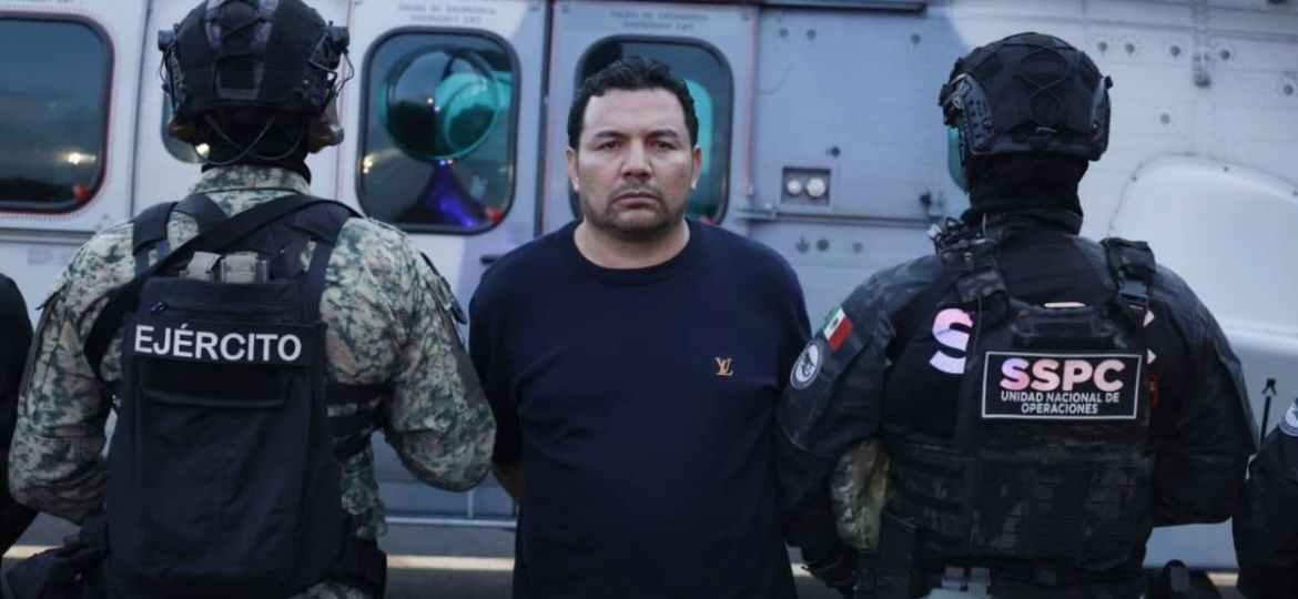 Programan-audiencia-de-R1-por-el-homicidio-de-Carlos-Manzo-desde-El-Altiplano