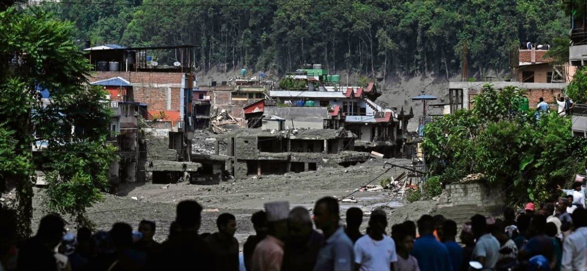 Sube-a-359-la-cifra-de-muertos-por-devastadora-riada-en-Nepal-445-personas-fueron-rescatadas