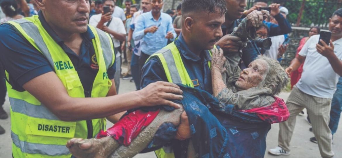 Tragedia-en-Nepal-deja-al-menos-160-muertos-y-cientos-de-desaparecidos-tras-colapso-glaciar