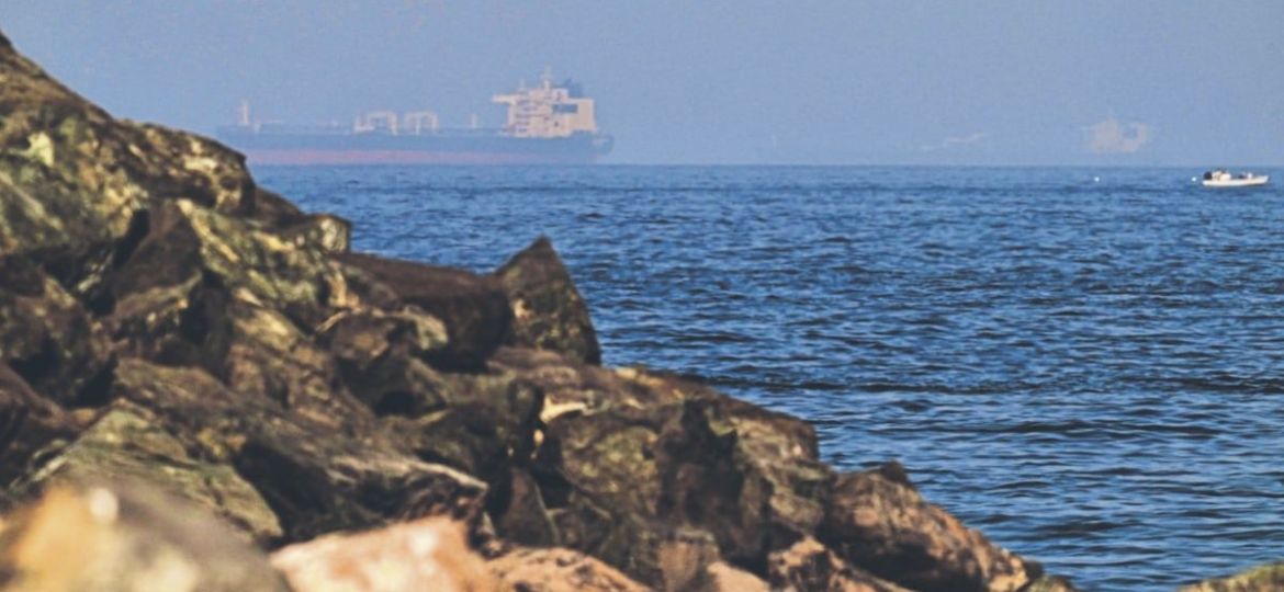 Trump-difunde-mapa-que-presenta-al-estrecho-de-Ormuz-como-territorio-de-EU
