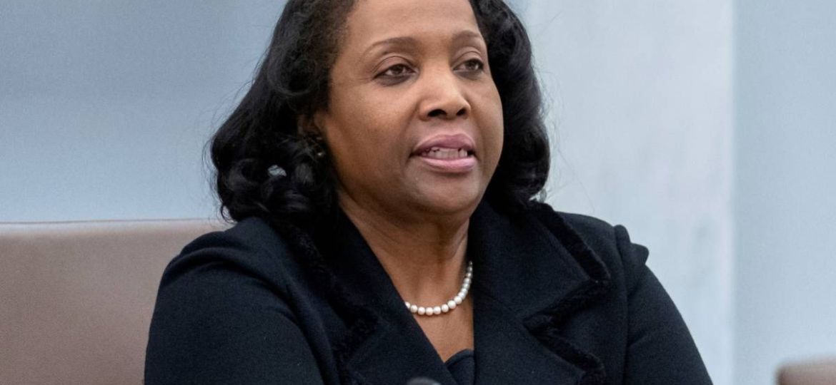 Trump-reanuda-intento-para-destituir-a-la-gobernadora-de-la-Fed-Lisa-Cook