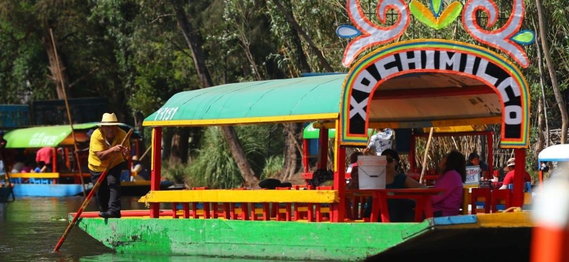 ¿Cuanto-cuesta-el-show-de-drags-a-bordo-de-trajineras-en-CDMX