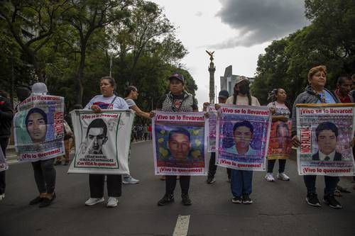 Ayotzinapa-sigue-como-prioridad-de-Estado-para-el-gobierno-de-Sheinbaum