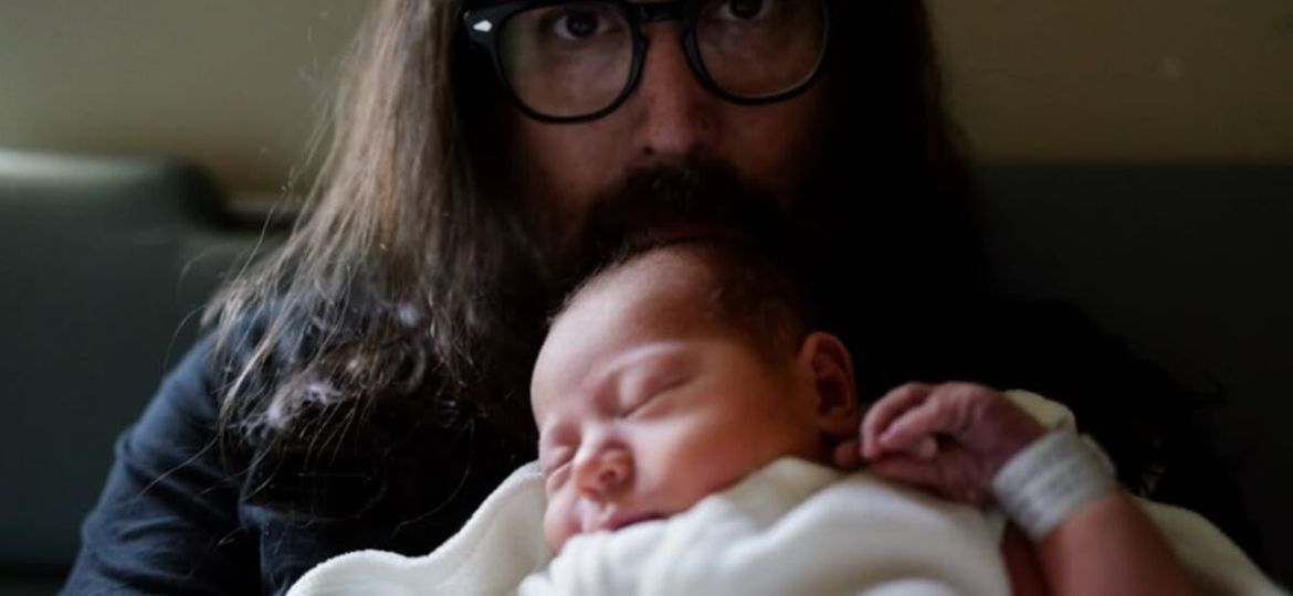 Sean-Ono-Lennon-se-convierte-en-papa-y-nace-el-primer-nieto-de-John-Lennon
