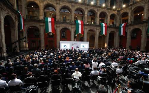 Sheinbaum-reporta-reduccion-de-20-mil-mdd-en-la-deuda-de-Pemex-y-estabilidad-economica
